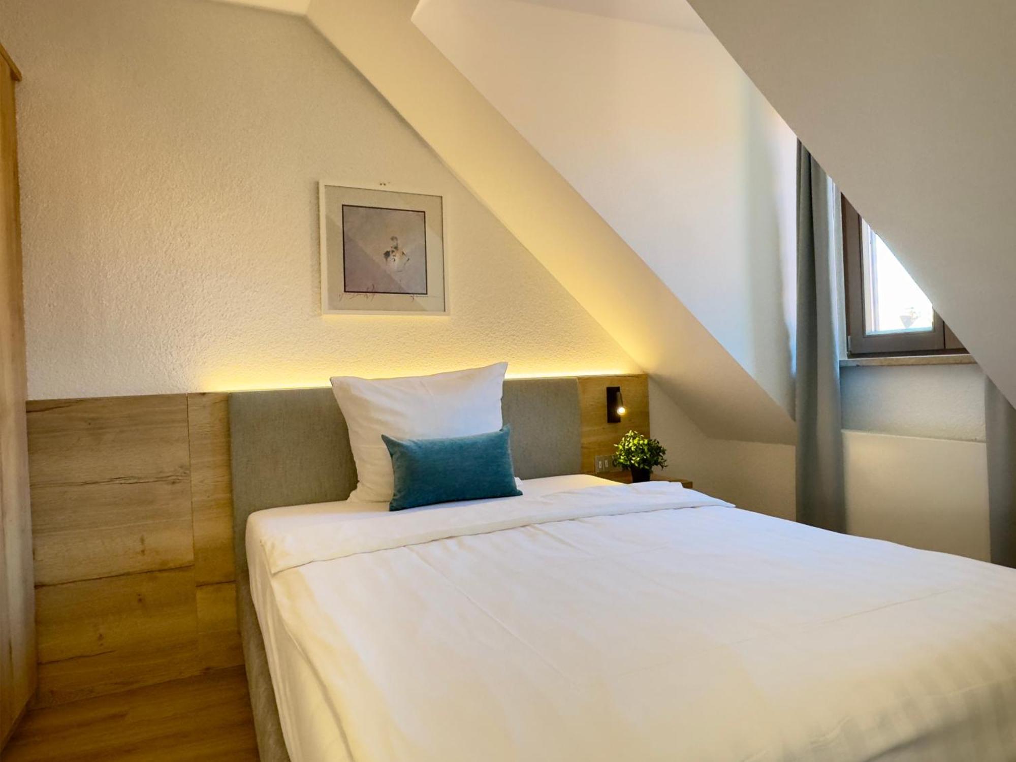 Living & Serviced Apartments By Blauer Wolf กุนเซนเฮาเซิน ภายนอก รูปภาพ