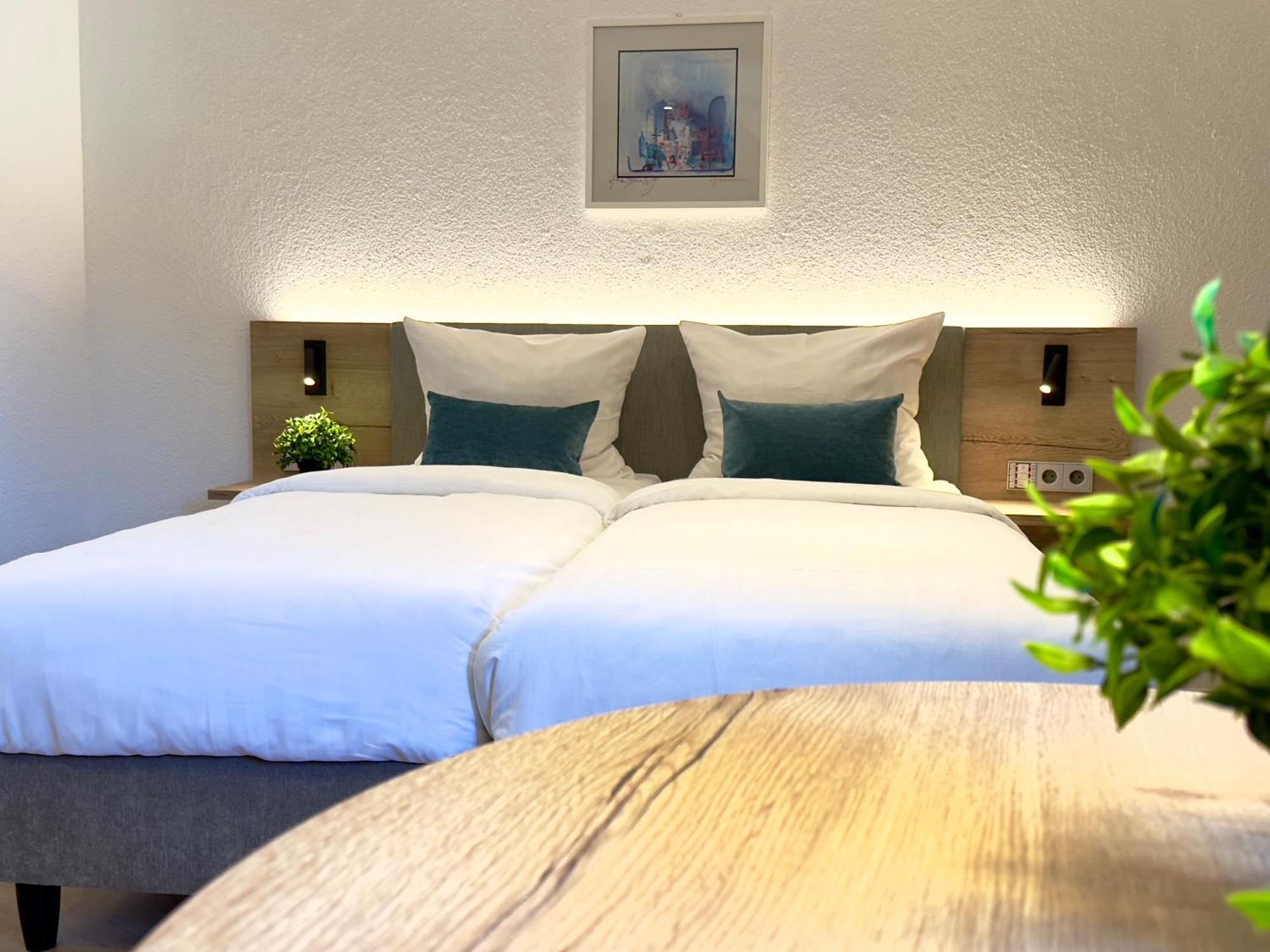Living & Serviced Apartments By Blauer Wolf กุนเซนเฮาเซิน ภายนอก รูปภาพ