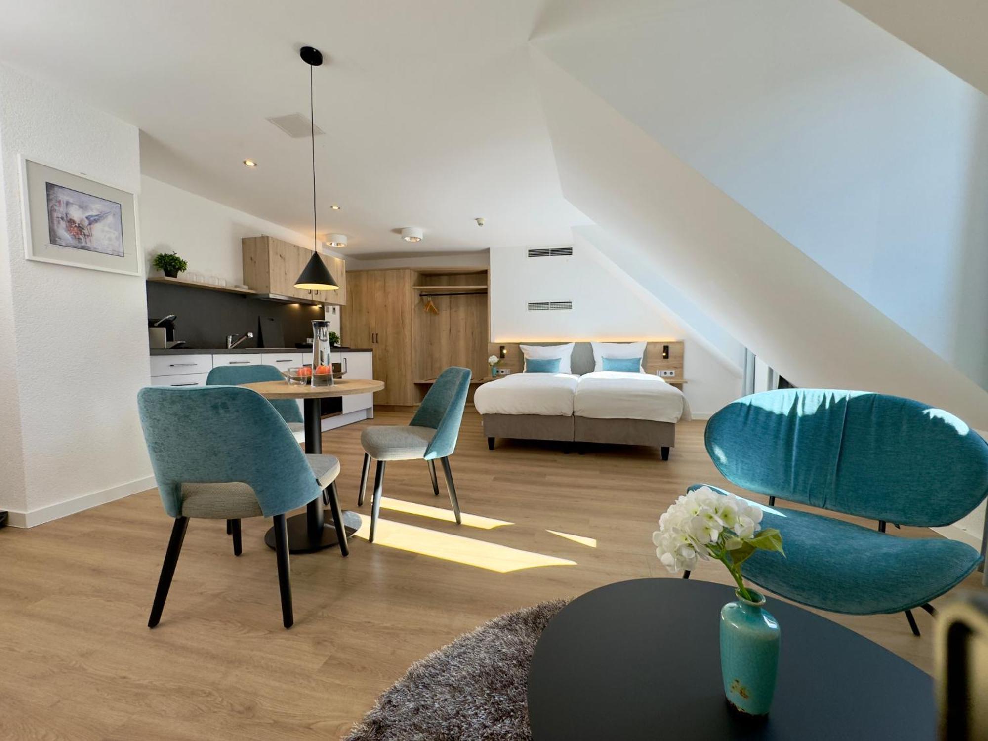 Living & Serviced Apartments By Blauer Wolf กุนเซนเฮาเซิน ภายนอก รูปภาพ