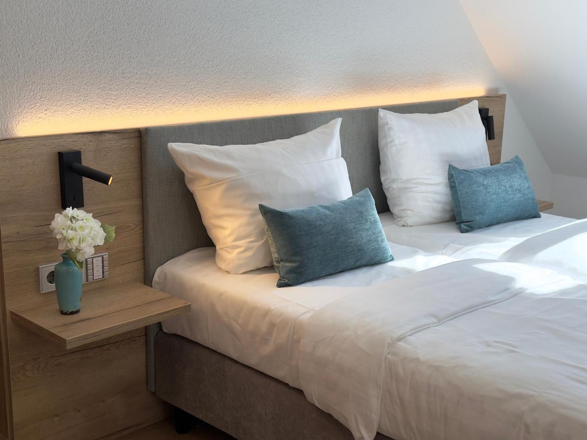 Living & Serviced Apartments By Blauer Wolf กุนเซนเฮาเซิน ภายนอก รูปภาพ